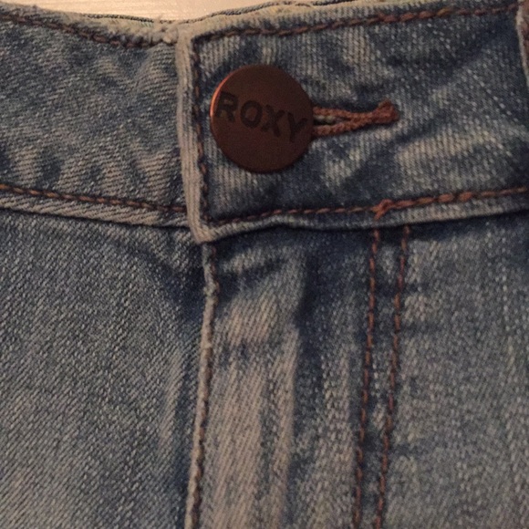 Roxy lace edge low rise jean shorts size 1 - Picture 5 of 12